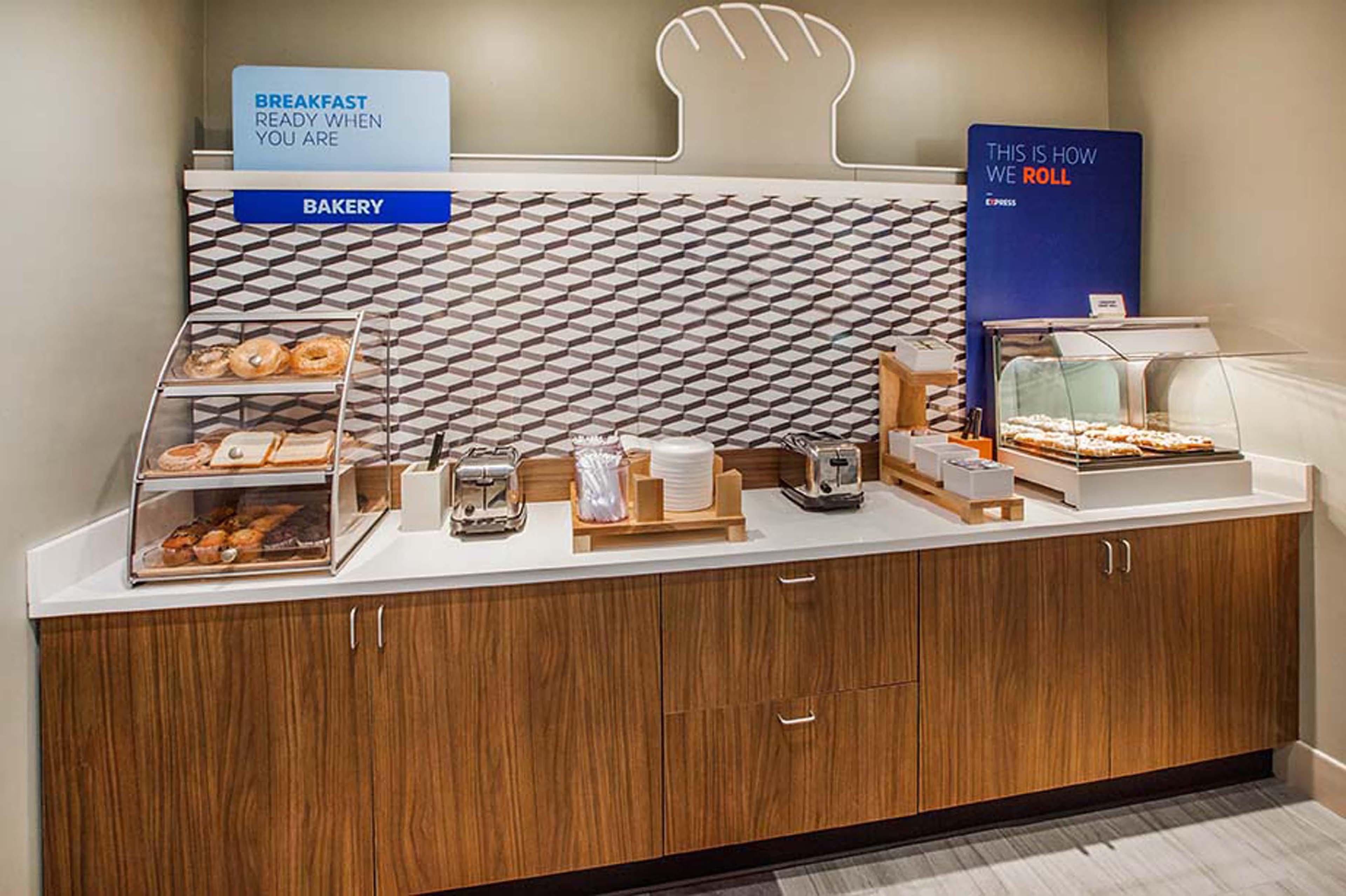 Holiday Inn Express - Columbus - Dublin By Ihg Zewnętrze zdjęcie